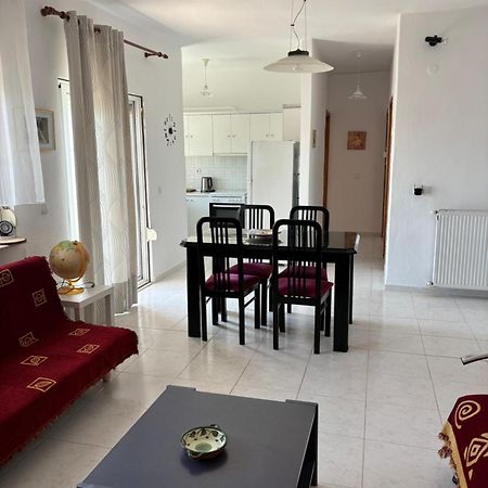 Dimitra House Entire Apartment With Balcony And View Pherrai ภายนอก รูปภาพ